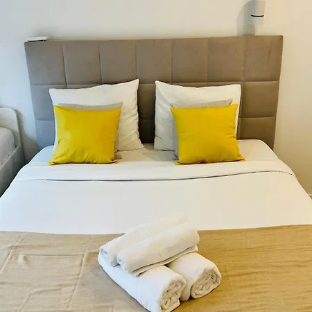 - Marques De Pombal * Лісабон