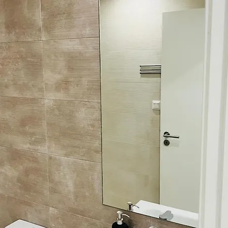 - Marques De Pombal * Лісабон