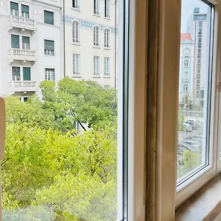 - Marques De Pombal Homestay Lisbon