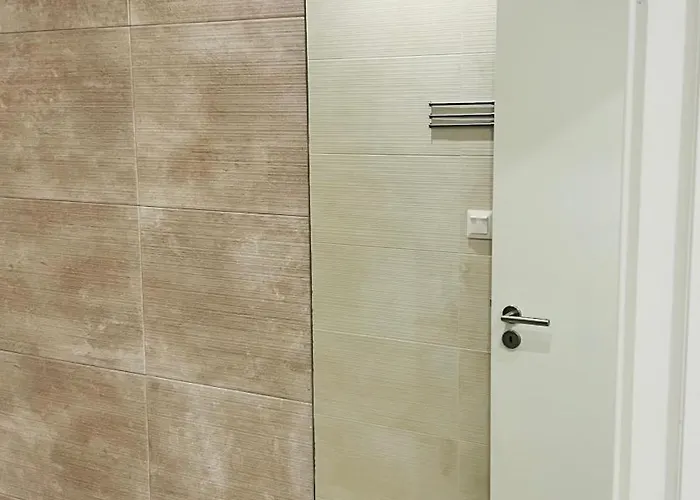 - Marques De Pombal * Lisbon